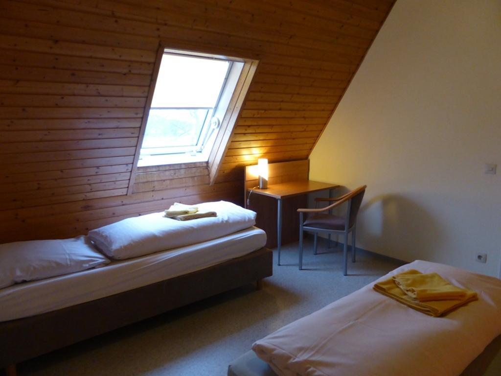 Gaestehaus An Der Rheinbruecke Altlussheim 外观 照片